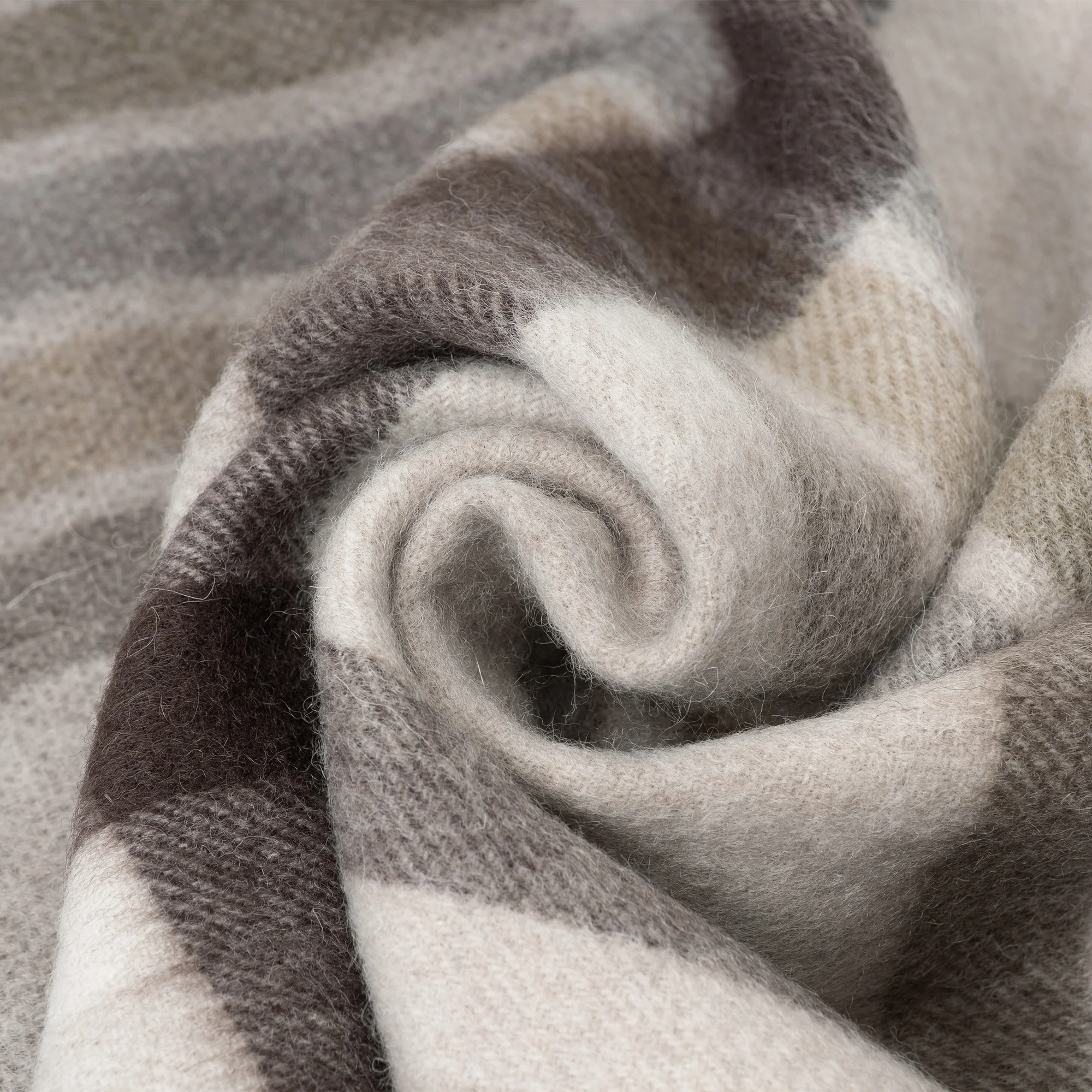Australian Merino Wool Check Scarf II - Image 40