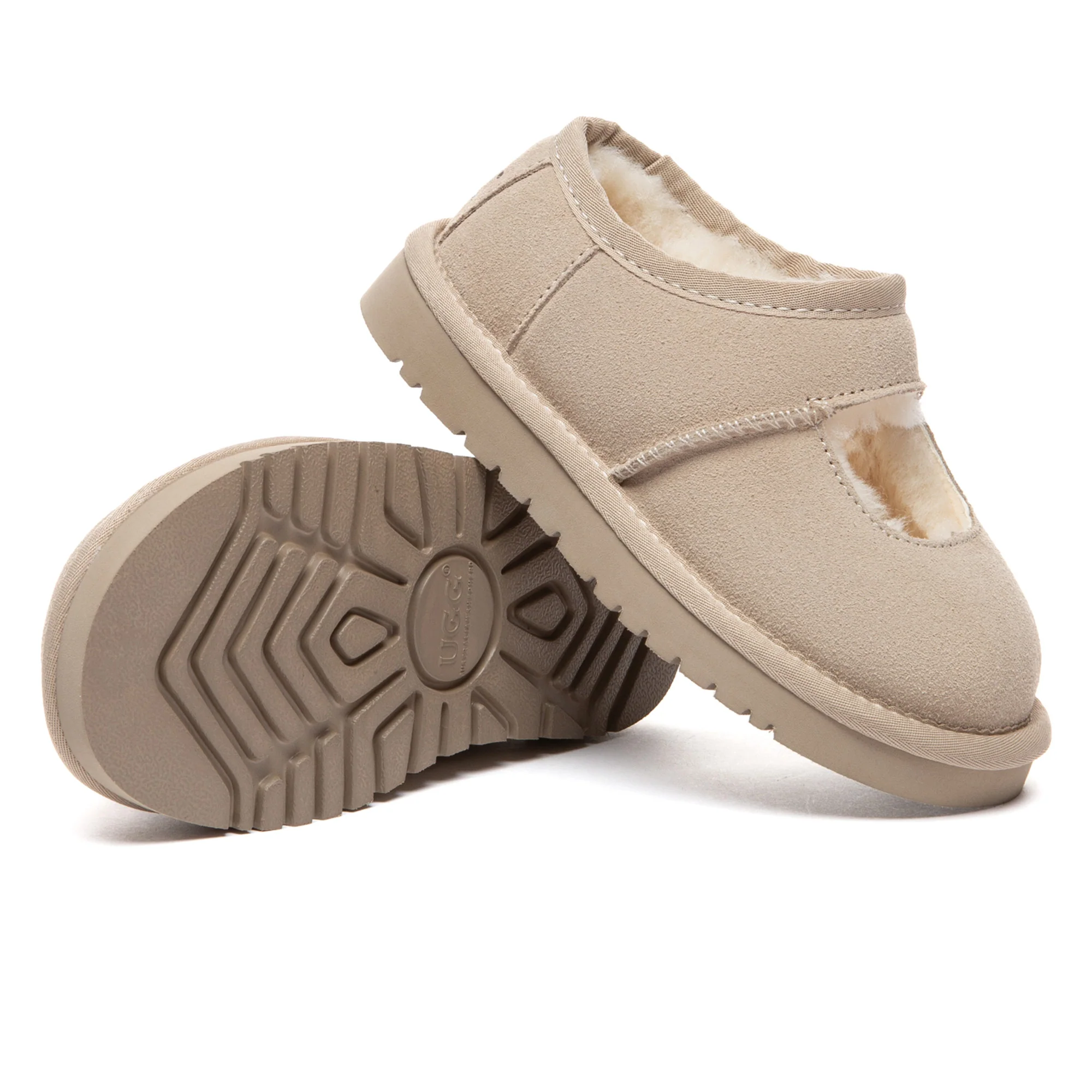 Kids Reveal UGG Platform Slippers - Image 10