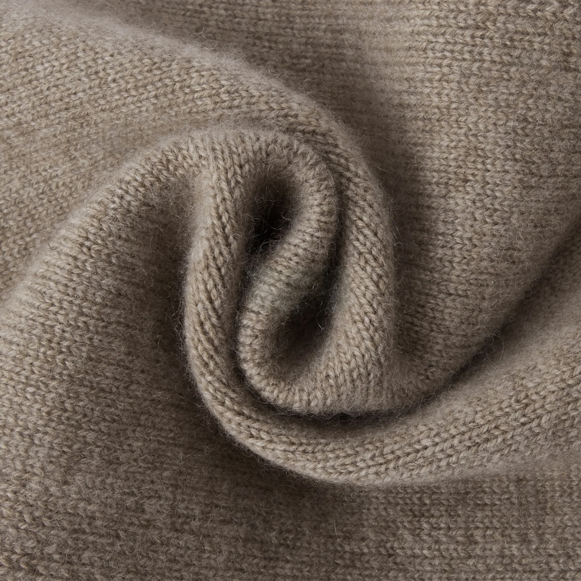 UGG Premium Cashmere Scarf - Image 10
