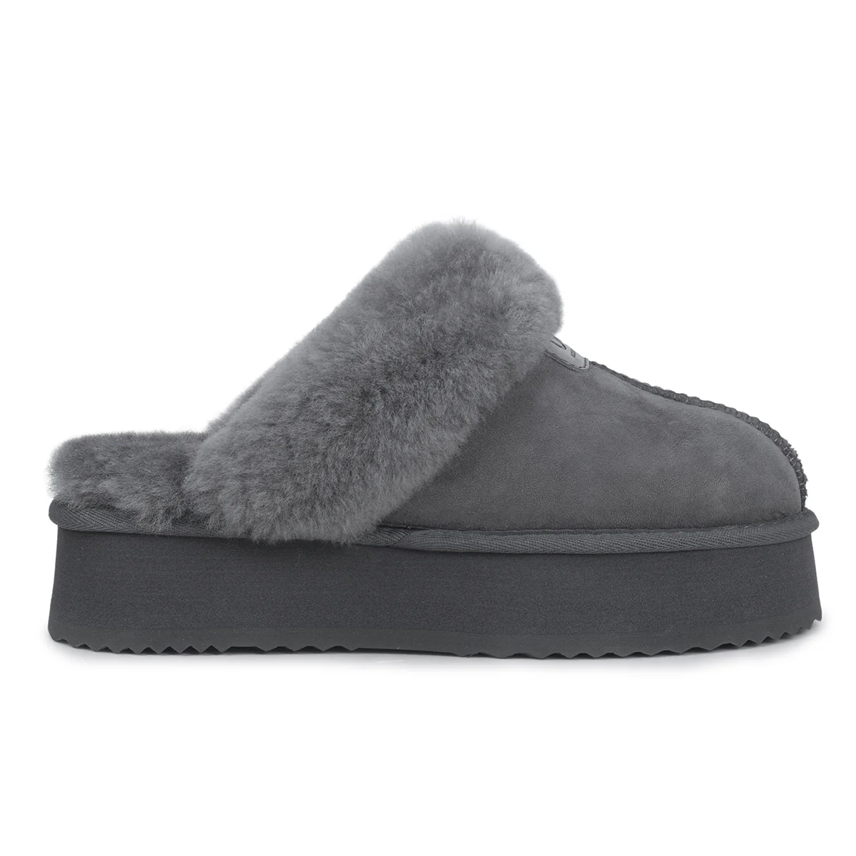 Willow Platform UGG Slippers - Image 9